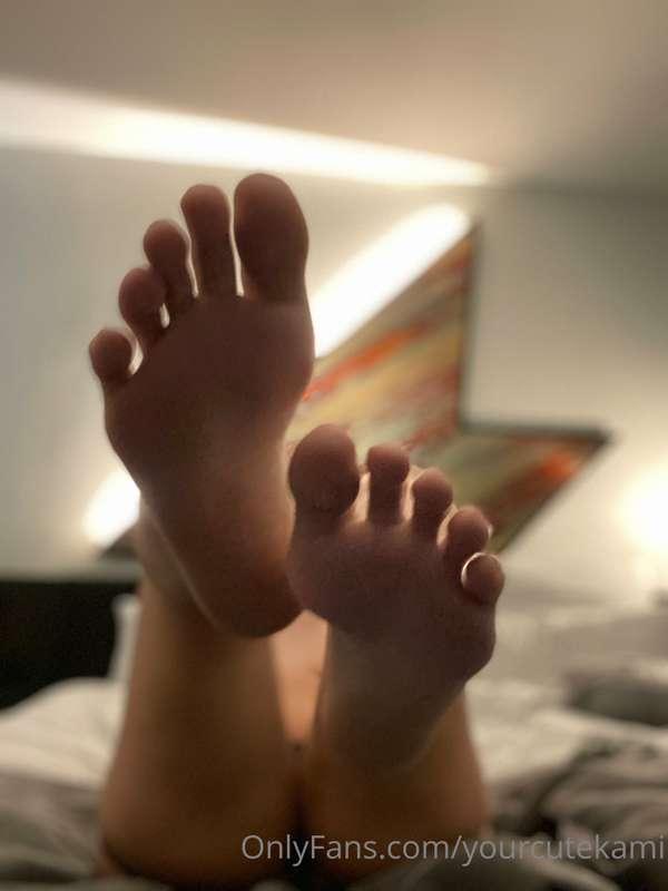 Ready for a footjob!