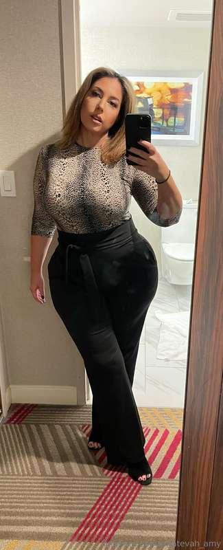 One of my favorite outfits for a night out! Who’s gambling w..