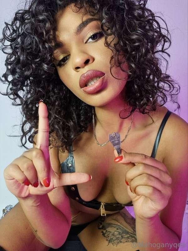 **Handle me you'r Key** Wish to recive long voice message an..