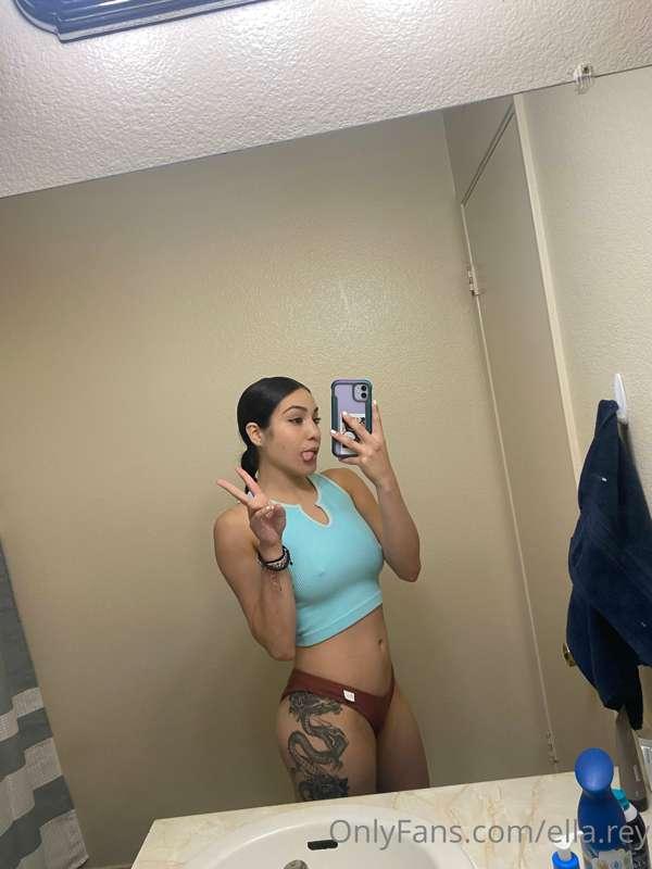 I’m cute okay bye ❤️ look at my boobs 🤤