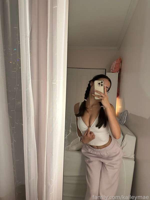 kaileymae image #1