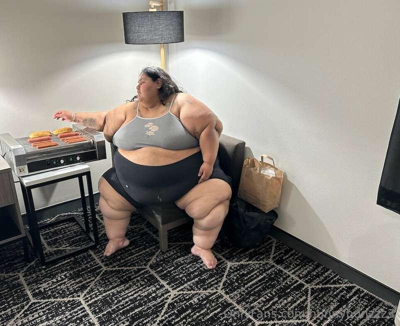 Hot Roller Hog Stuffing video is being sent out tomorrow lov..