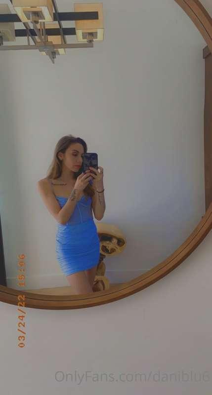 Who wants to see me on set today fucking :) tip below if you..