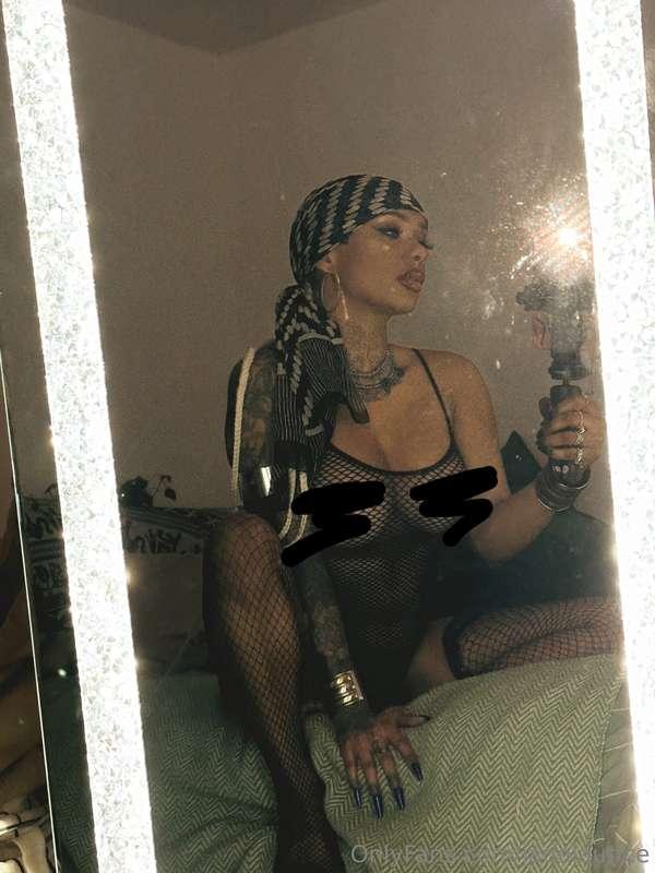 You can get more of this in your private messages 🖤