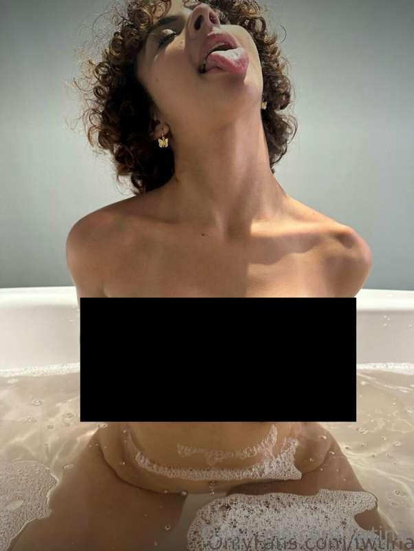 tie my hands behind my back & fuck me