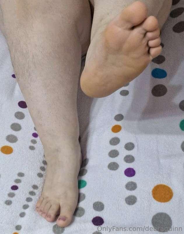 Mis uñas pintadas de rosa 👣