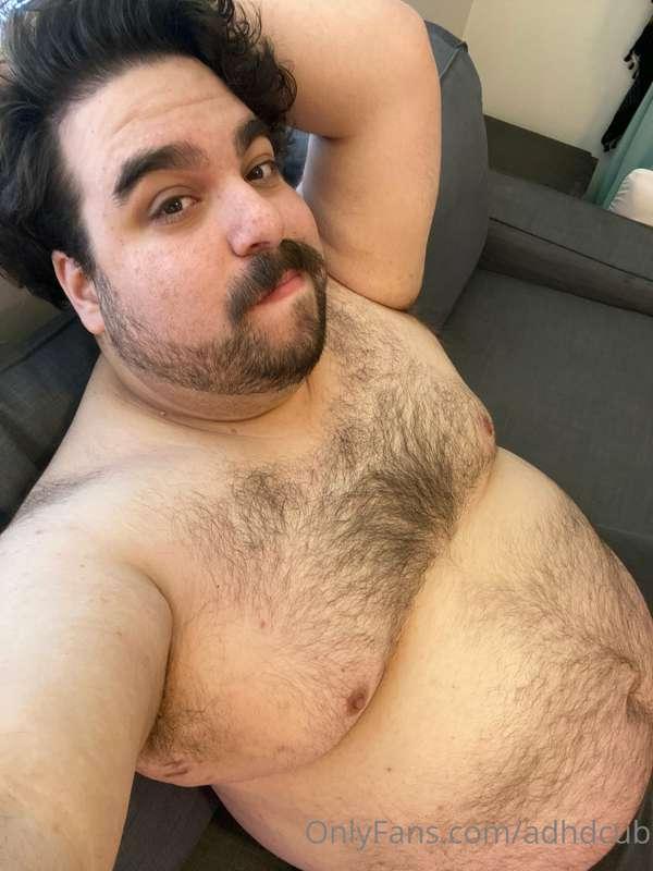 When you’re waiting for the cute boy from Grindr to come blo..