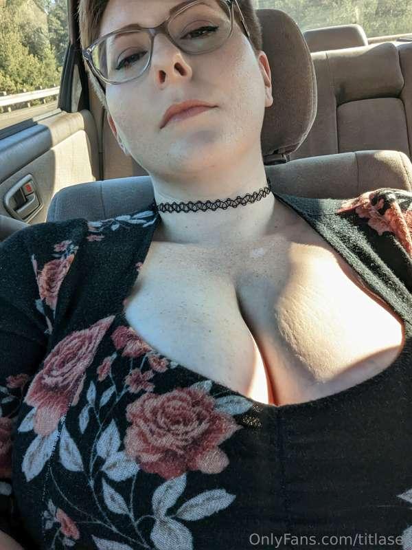POV you are on the way down to eat me out 😈