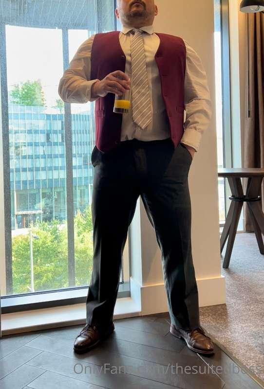 thesuitedboss image #0