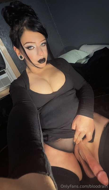 I wanna see you devour every inch 😈 drain me dry. 