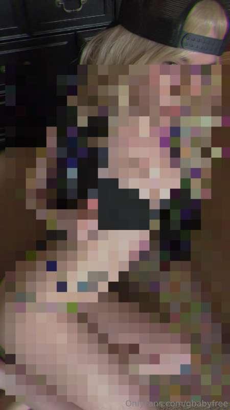 Blonde biker chick photoset and rubbing my pussy from the ba..