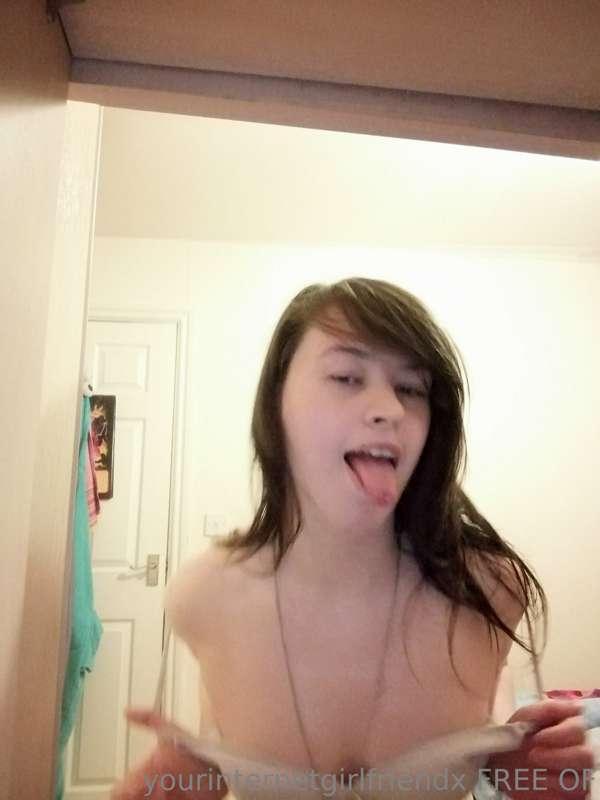 My friend took pics of herself in bra and panties for you he..