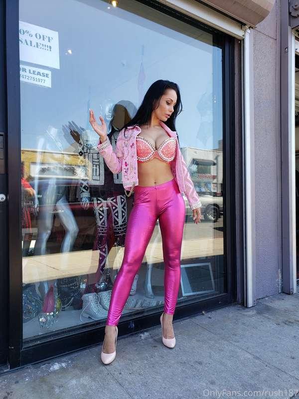 Pink Lady 🍏cum have a piece ;)  Lol  I love puns 😍
