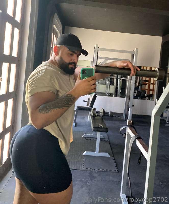 robycop2702 image #0