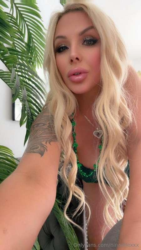 Are you online at work? Naughty, naughty 🤭