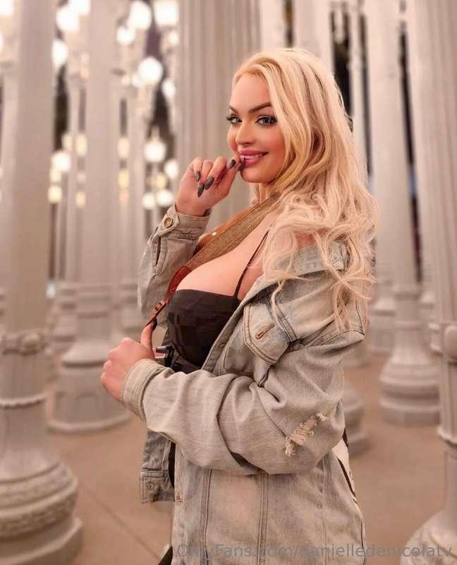 <33