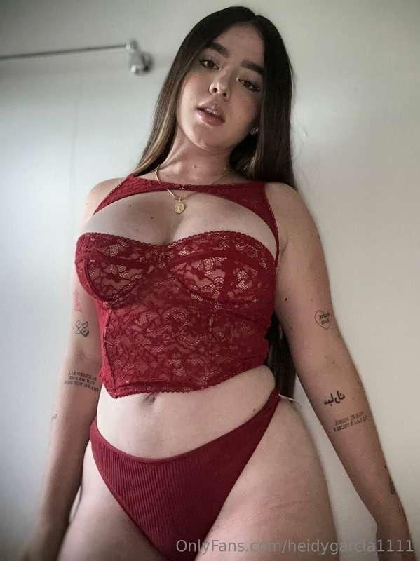 Me puse esta lencería solo para ti… ¿te gusta?🙈 Te leo en nu..
