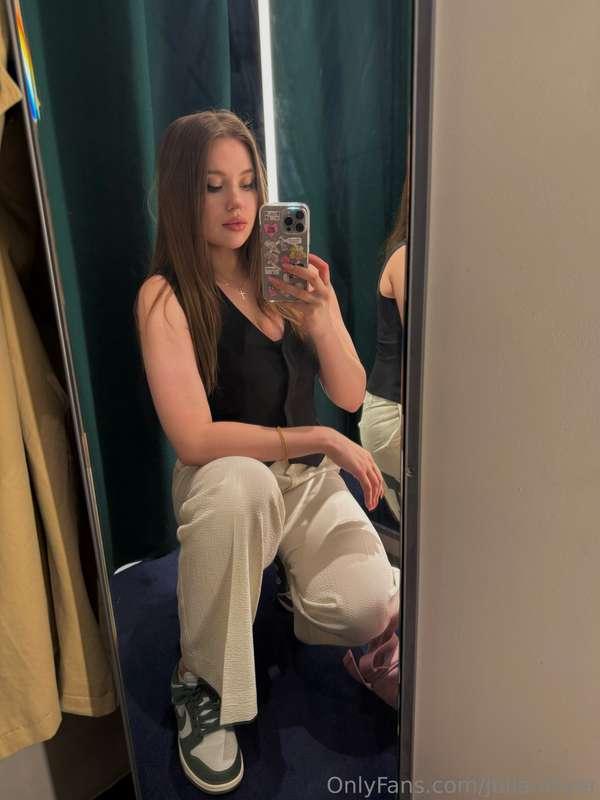 julia.oliver image #0