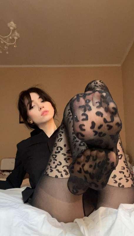 FOOT FETISH

