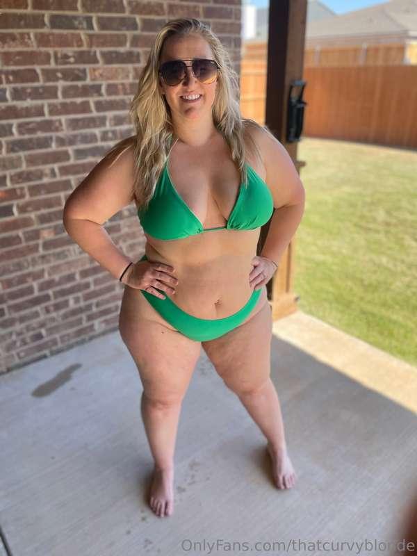It’s going to be 90 degrees today ☀️. Who is going to rub su..
