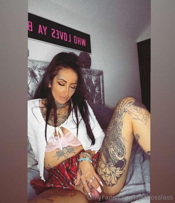 Are you looking at my pussy? 🫣😜