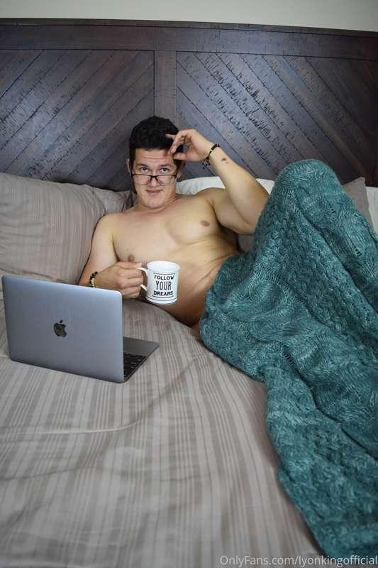 Lazy Tuesday, reading all your positive vibes, and being gra..