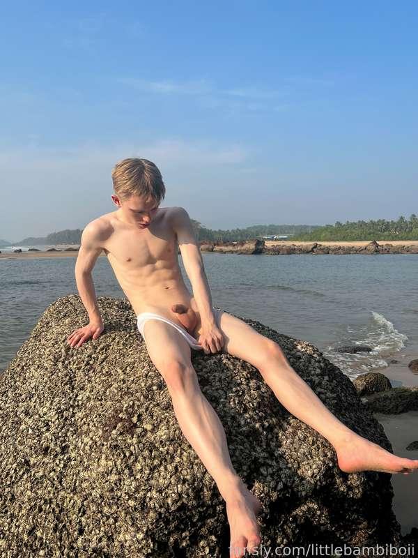 angels place


#twink #teen #gay #bottom #beach #cute