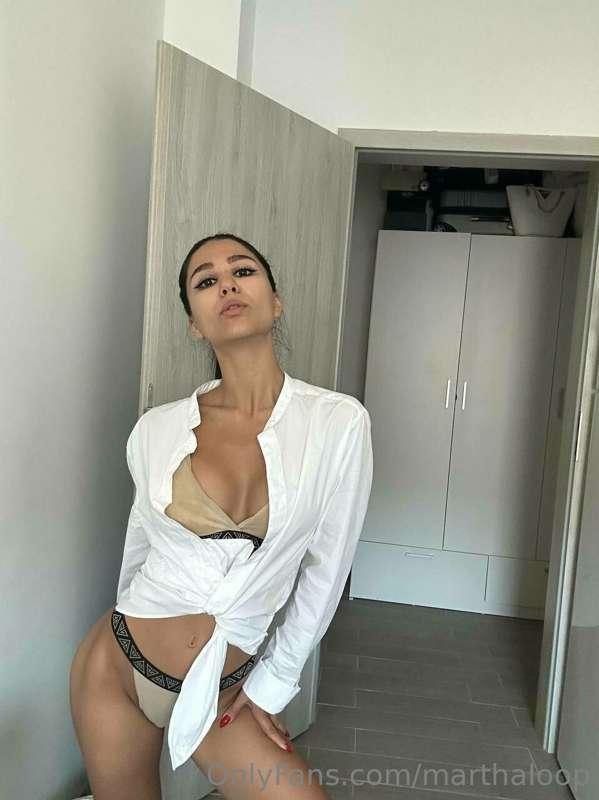 I’m the reason your screen just got hotter 🥵