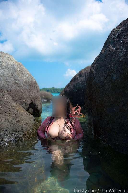 thaiwifeslut image #2