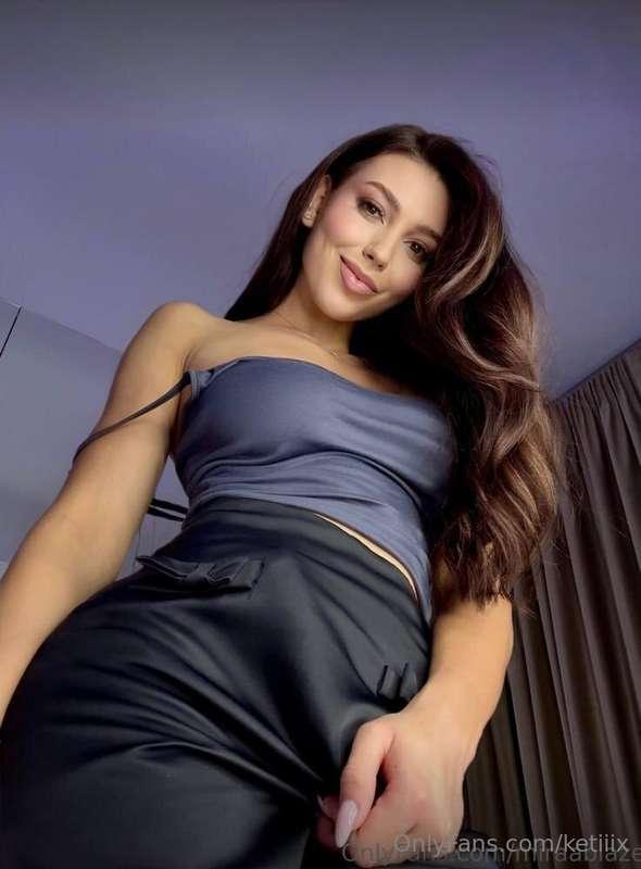 Wanna see a Naked beauty for FREE ❓ ✅ @MIRAABLAZE will make ..