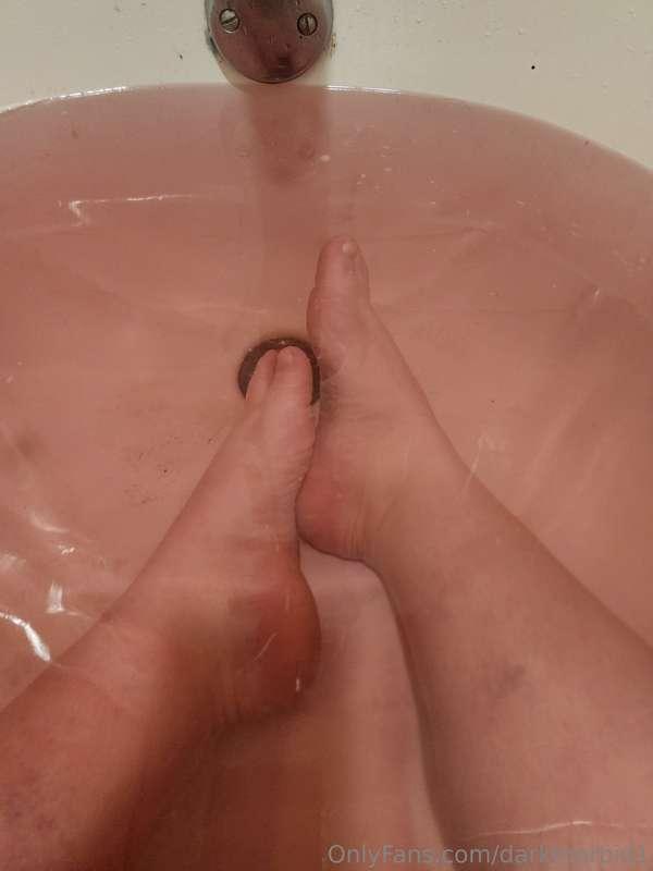 Taking a bath and dissolved a fizzy and it's pink but makes ..