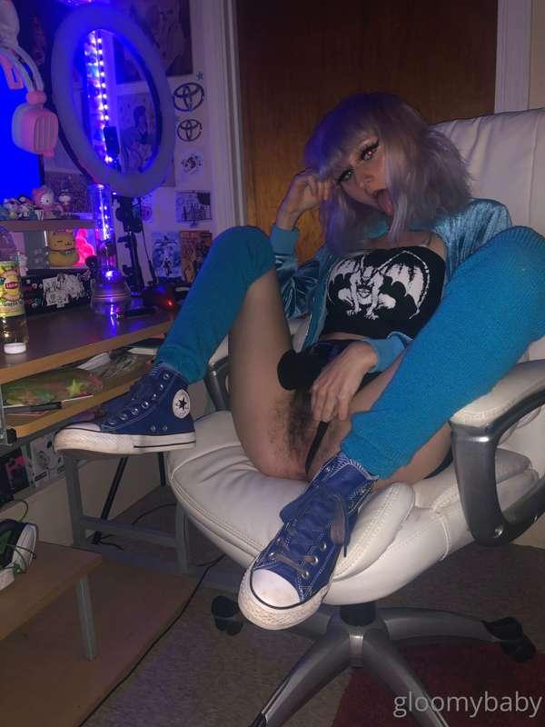 will you give me under desk support?