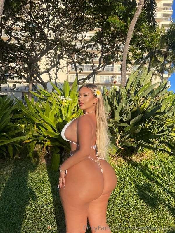 how's the view? 🤍