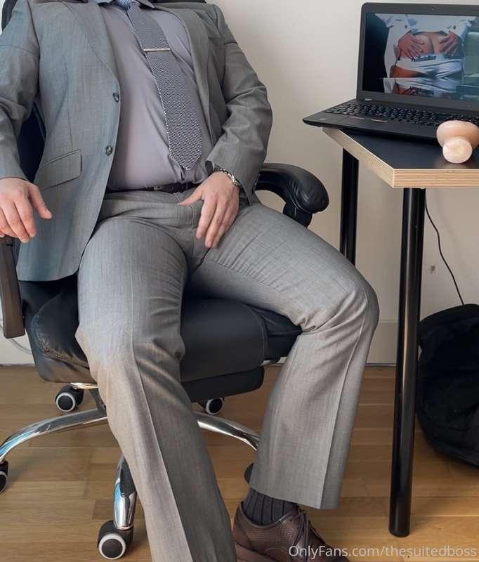 thesuitedboss image #1