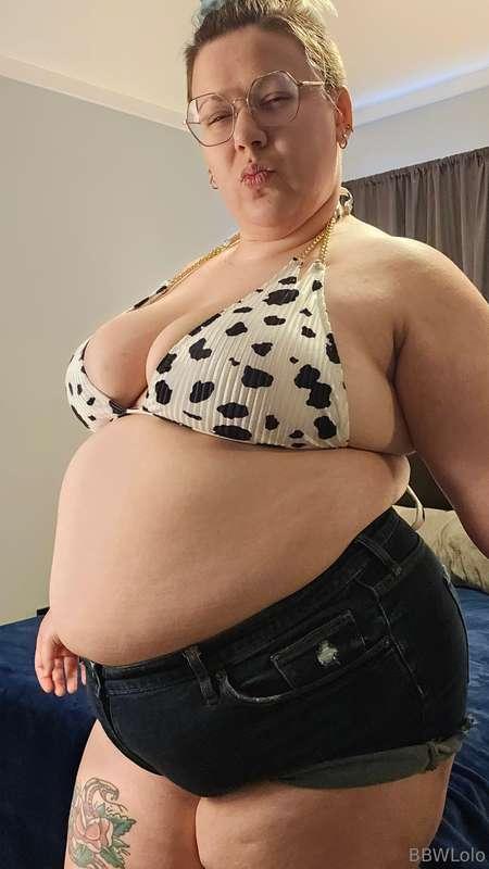 Enjoy me as a blonde for a set. Next set you see me I'll hav..