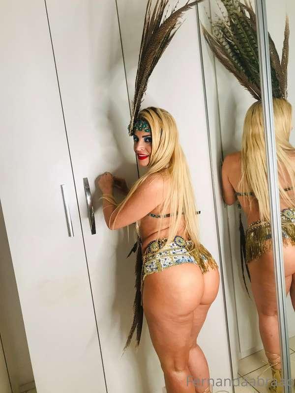 Ensaio em ritmo de carnaval só vem 🎉😈