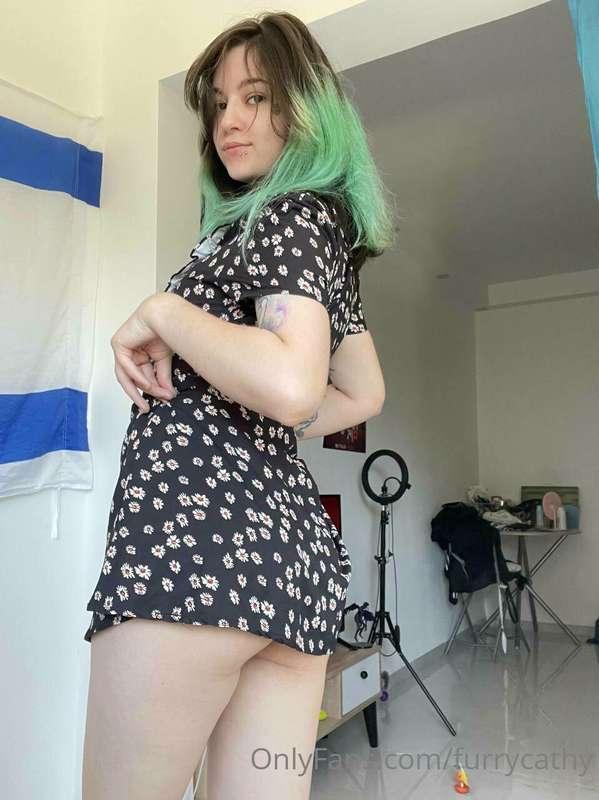 I`m afraid that my dress is just too short today🙈🙊 But who a..