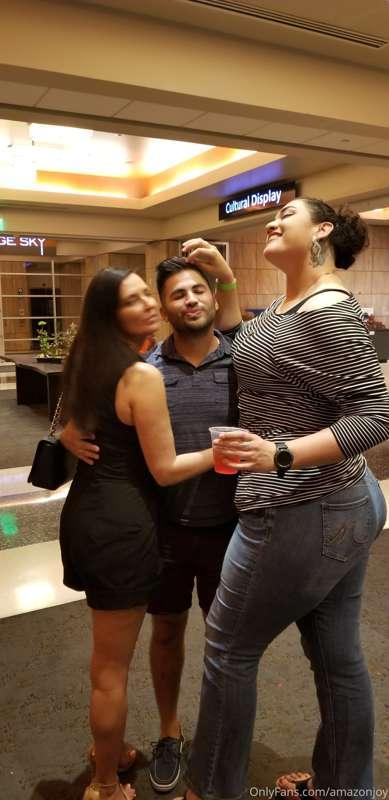 Yes, I attract attention. What would you do if you saw me in..