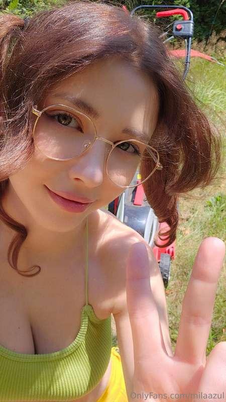 DOES ANYONE need any help with cutting the grass? Working fo..
