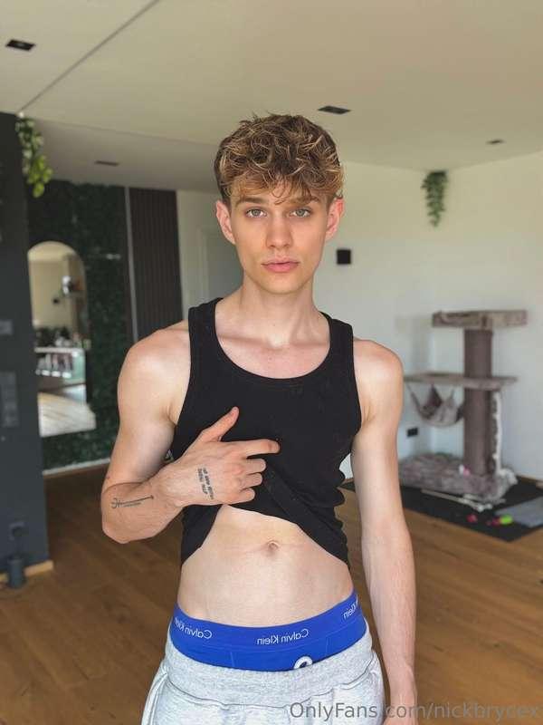 Wanna see me fully naked?🫣