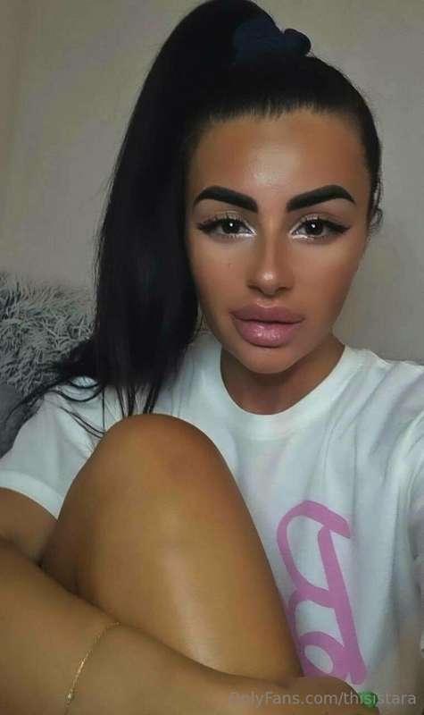 I’ve been such a good girl, now where’s my treat? 😇