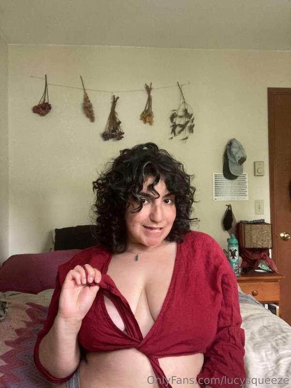 lucysqueeze image #0