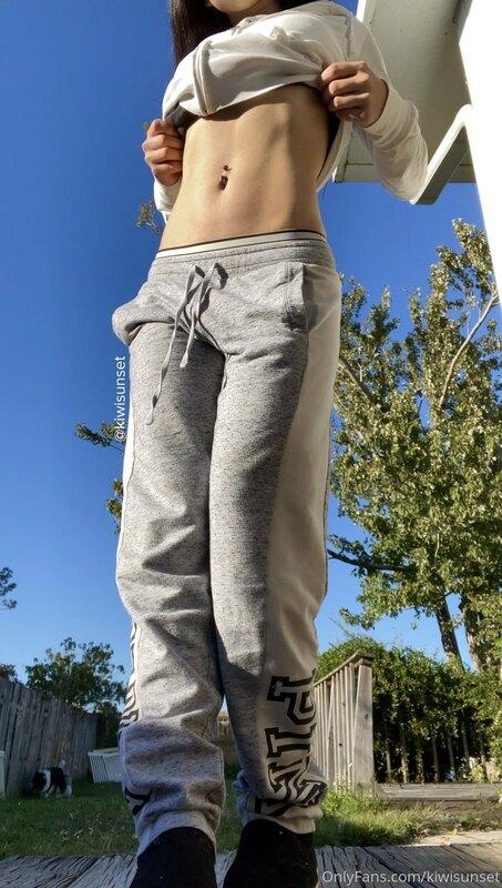 it’s a pretty day outside! i took some risky lewds (my neigh..