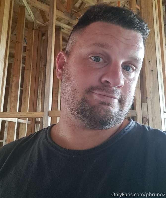 Can someone fill me in on why people subscribe to my page an..