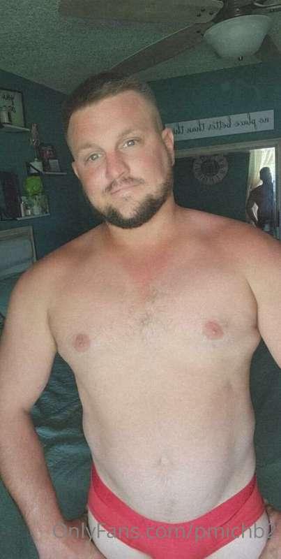 2k fans !!!!!! Thanks for getting me this far! I'm so excite..