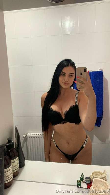 verronafox main image