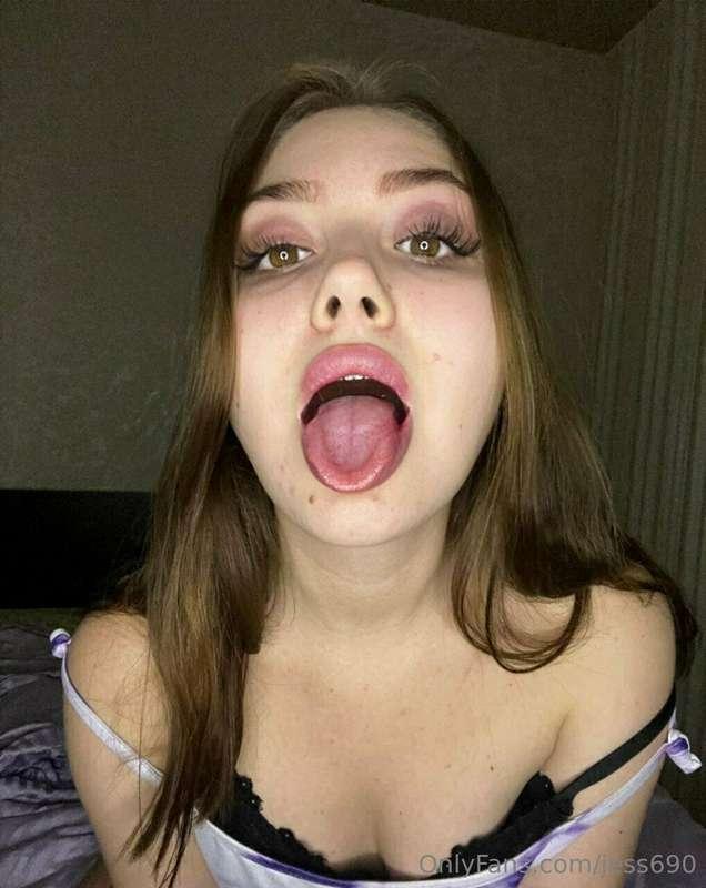 Will you cum in my mouth? 💋💋