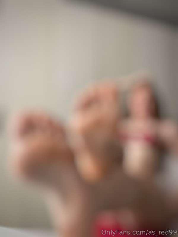 Chi qui per i miei piedini??🦶🏻💦