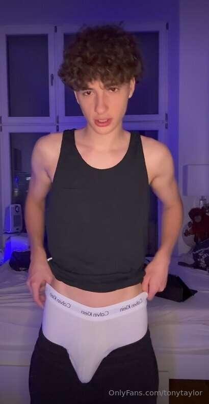 Look at this thick bulge, straining against my shorts, needi..