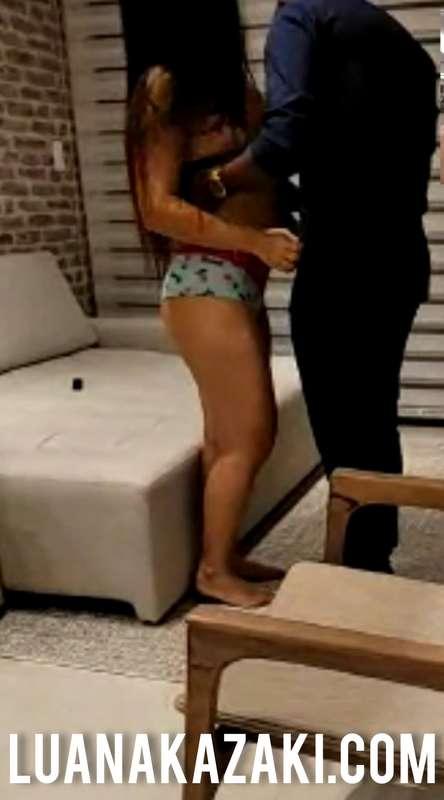 Quando ele chegou no apartamento.... O Luan ficou com ele na..